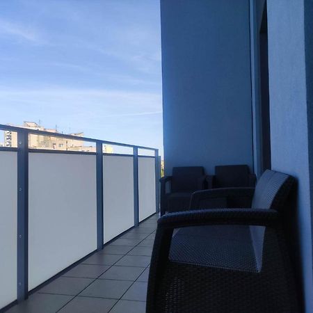 Apartamenty Metro Targowek 27 Warsaw Ngoại thất bức ảnh